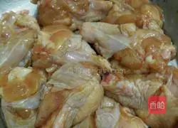 Illustration of how to make crispy fried chicken wings 4