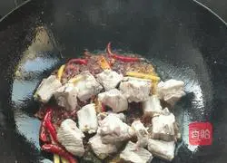 Illustration of Sichuan Style Potato Braised Pork Ribs 8