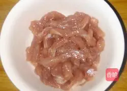 Illustration of how to make fish-flavored shredded pork 3