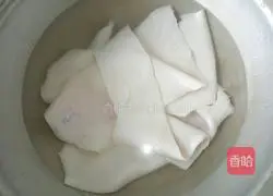 Illustration of how to make crystal meat jelly 2