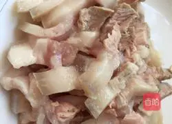 Illustration of how to make fried pork with parsley 5