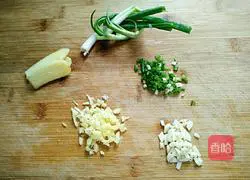 Illustration of how to make boiled crayfish 4