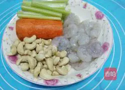 Illustration of how to make cashew nut shrimp 1