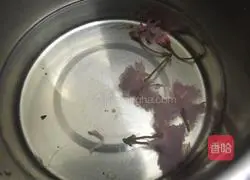 Illustration of how to make cherry blossom mousse 1