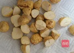 Illustration of how to make sweet and sour pork ribs with yam and chestnut 2