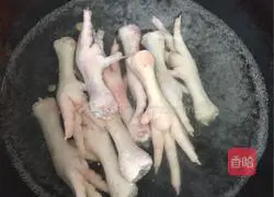 Fragrant Spicy chicken feet recipe 2