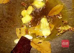 Illustration of how to make garlic crayfish 6