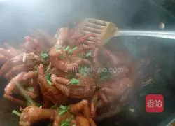 Illustration of how to make chicken feet in tomato sauce 13