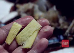 Illustration of how to make swimming crab with scallion oil 3