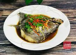 Illustration of how to make steamed opium fish head 9