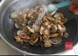 Illustration of how to make spicy fried clams 8