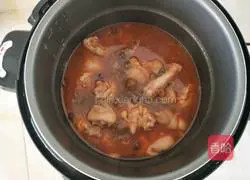 Illustration of Braised Pork Trotters 19