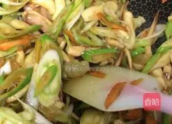 Illustration of how to make fried squid with green onions 12