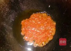 Illustration of how to make poached eggs with tomato sauce 8