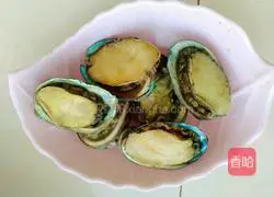 Illustration of how to cook abalone in oyster sauce 1