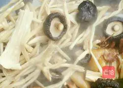 Illustration of Beer Duck Chowder 11