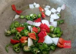 Xiangxi stir-fried pork Practice illustration 4