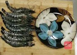 Illustration of how to make sweet and sour shrimp crackers 1