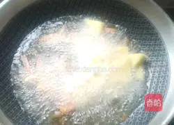 Illustration of how to make pineapple shrimp balls 7