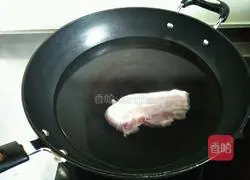 Illustration of how to make twice-cooked pork with soy sauce 3