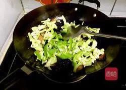 Illustration of how to make stir-fried cured cauliflower 8