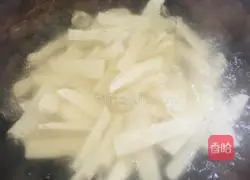 Illustration of how to make fried rice cake with ribs 11