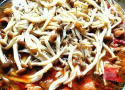 Illustration of how to make sauce-flavored beer duck 9