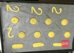 Swan Foam Illustration of how to make Fu 6