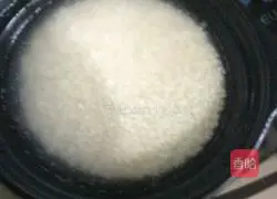 Cooked Meat Claypot Rice Illustration of how to make rice 1