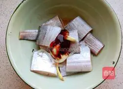 Illustration of how to make sweet and sour hairtail 1 