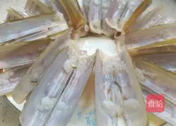 Illustration of how to make steamed razor clams 7