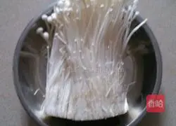 Illustration of how to cook fish with enoki mushrooms 7