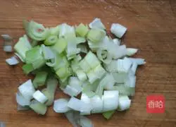 Illustration of how to make Chili Snowman Mashed Potatoes 5