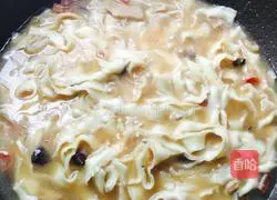 Chinese Sausage Dandan Noodles Practice illustration 5