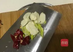 Illustration of how to make black pepper beef rice bowl 2