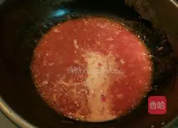 Illustration of how to make pizza sauce 12