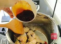 Illustration of how to cook chicken legs stewed in sauce 5