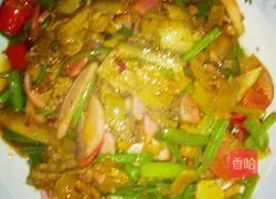 Illustration of how to make twice-cooked pork with pickled radish 10