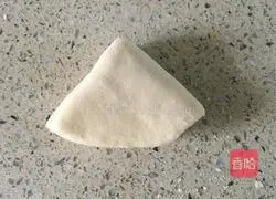 Illustration of how to make scallop steamed buns 5