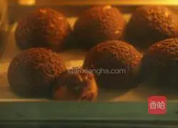 Chocolate Crispy Puffs Recipe Illustration 10