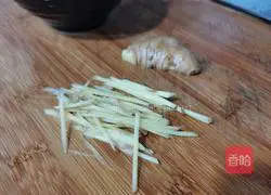 Illustration of how to steam dried pomfret overnight 4