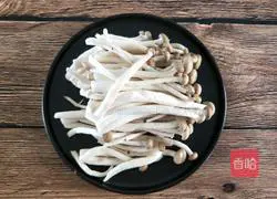 Illustration of how to make fried meat with crab-flavored mushrooms 2