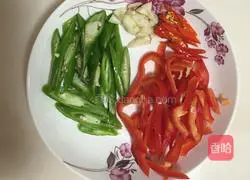 Illustration of how to make fried pork with pepper 2