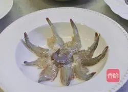 Illustration of how to make garlic spicy seafood pasta 5