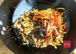 Illustration of how to make apricot abalone shredded pork 9