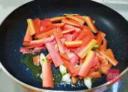 Illustration of how to make fried steak with green pepper and carrot 7