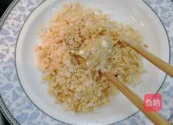 Illustration of how to make crispy anchovy shrimp 11