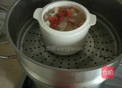 Illustration of how to make bird's nest, white fungus and lotus seed soup 8