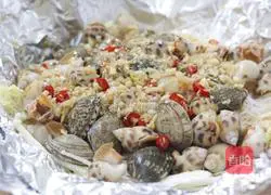 Illustration of how to make flower nail powder 11