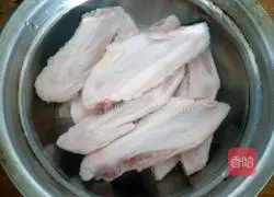 How to make salted duck wings Illustration 3